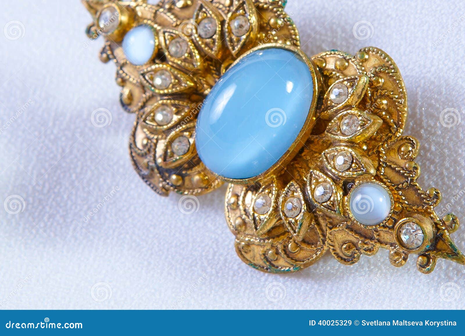Vintage brooch stock image. Image of background, brooch 40025329
