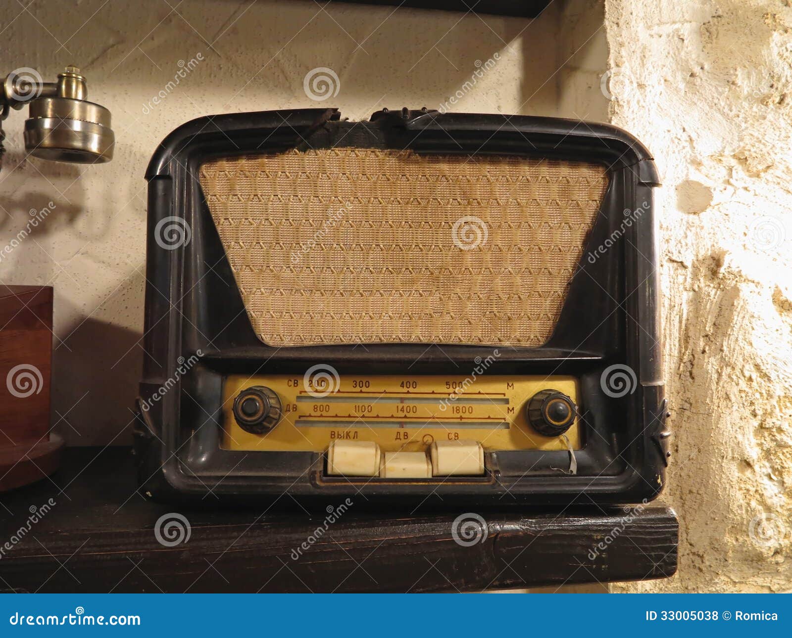 vintage brown old radio receiver