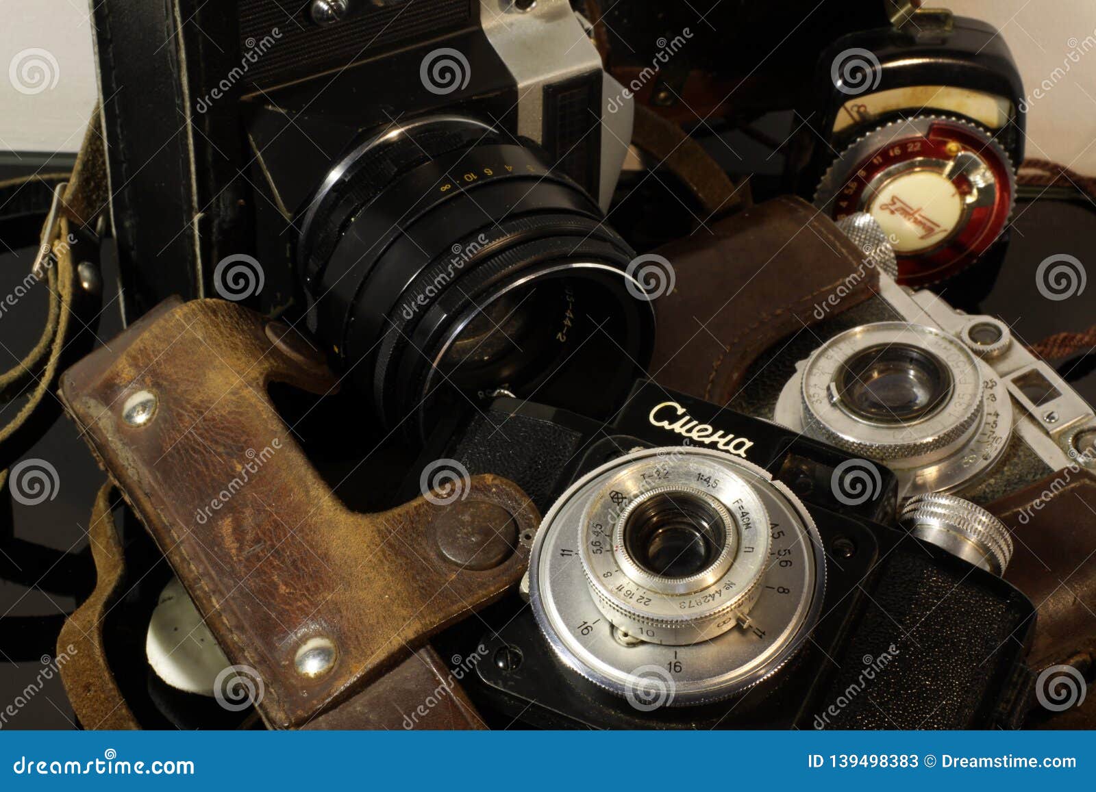 5,403 Vintage Cameras Stock Photos - Free & Royalty-Free Stock Photos from  Dreamstime