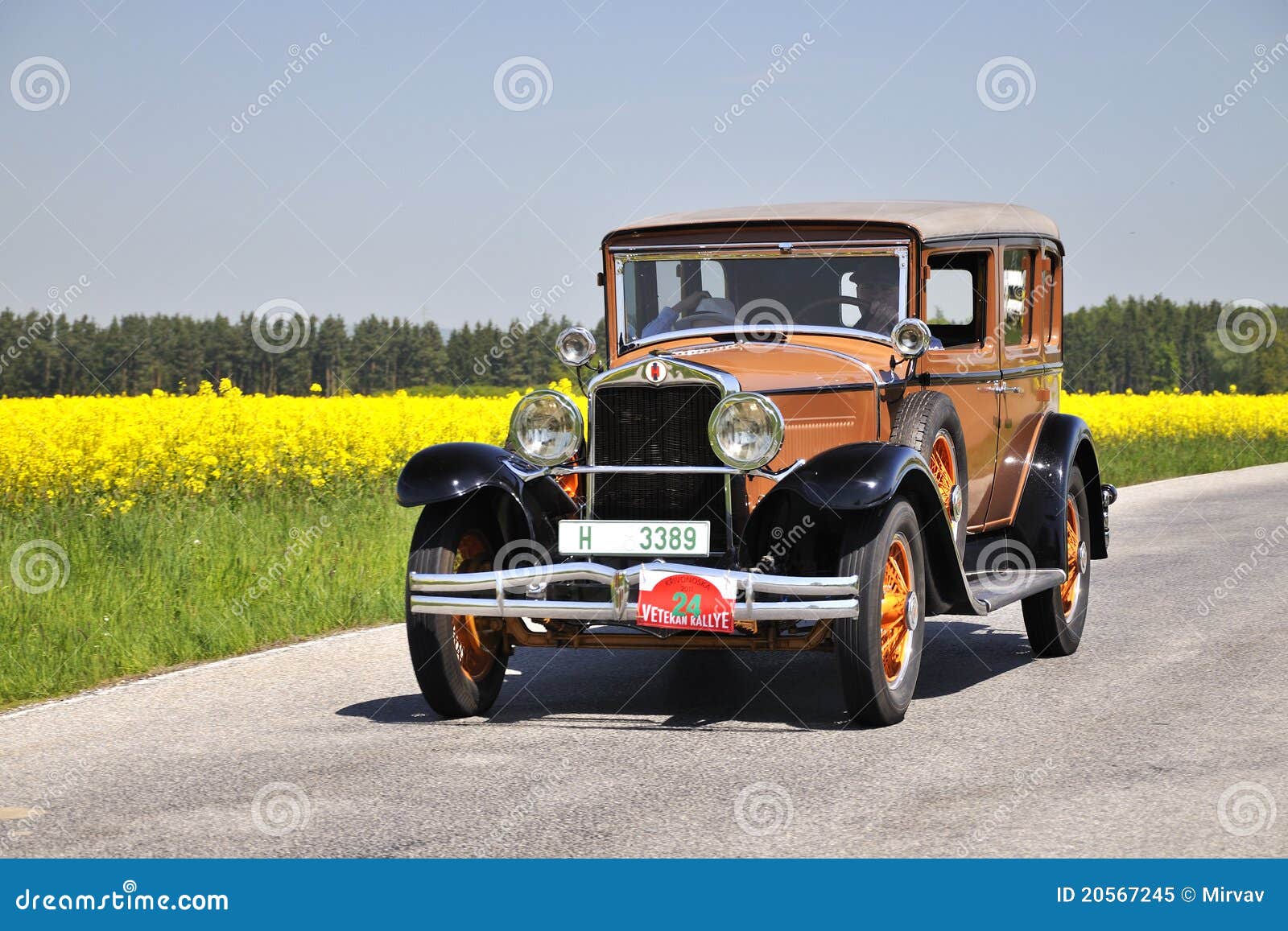 Vintage car editorial image. Image of history, parade - 20567245