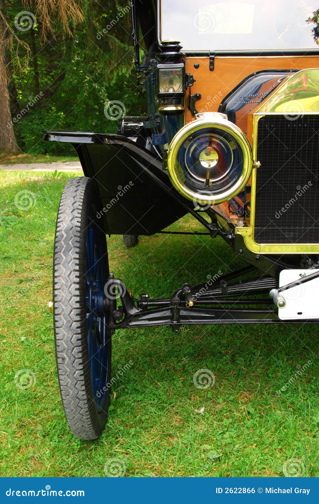 Vintage Car Front End stock photo. Image of beam, vehicle - 2622866