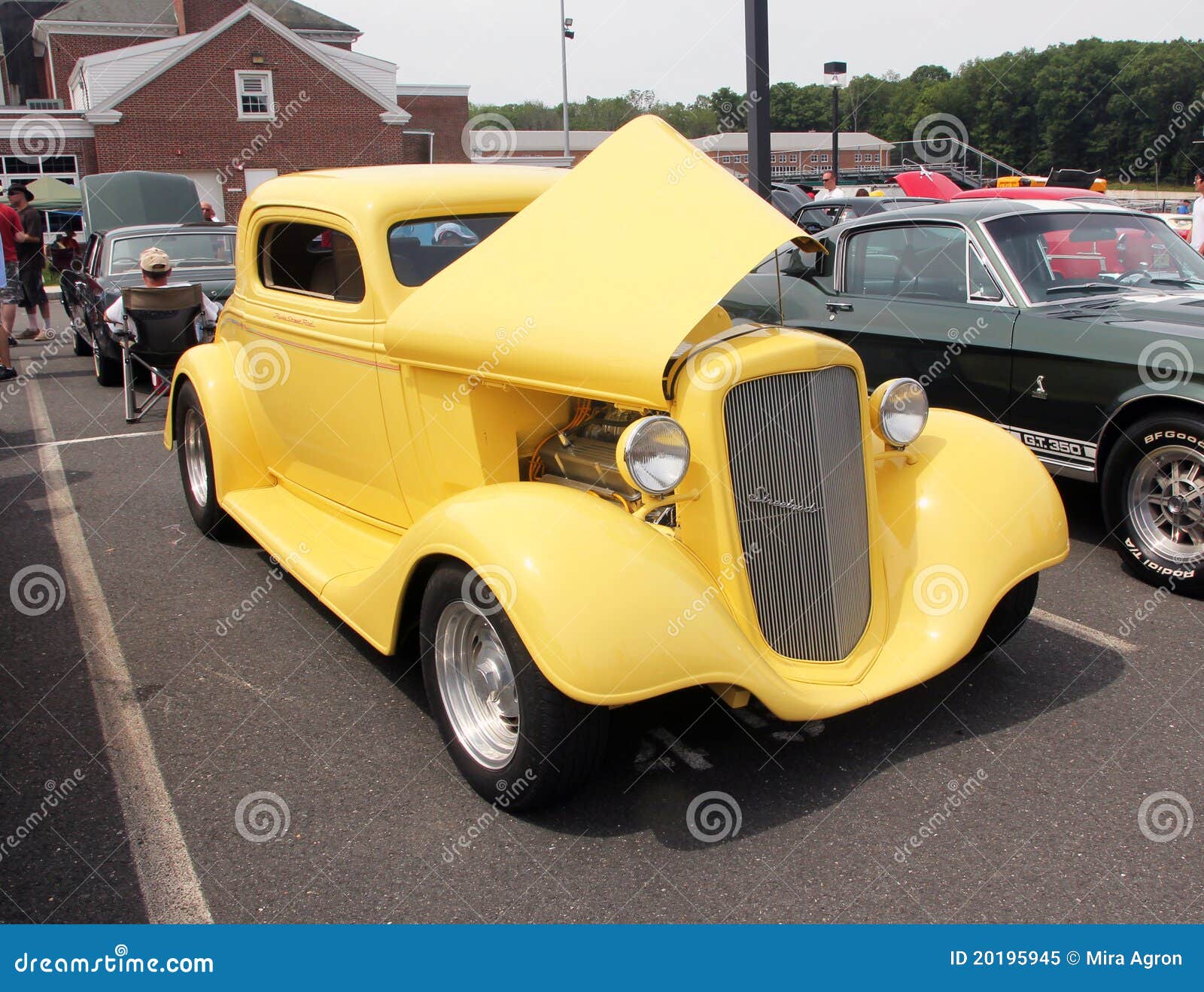 Vintage and Classic Auto Show. Editorial Image Image of yellow