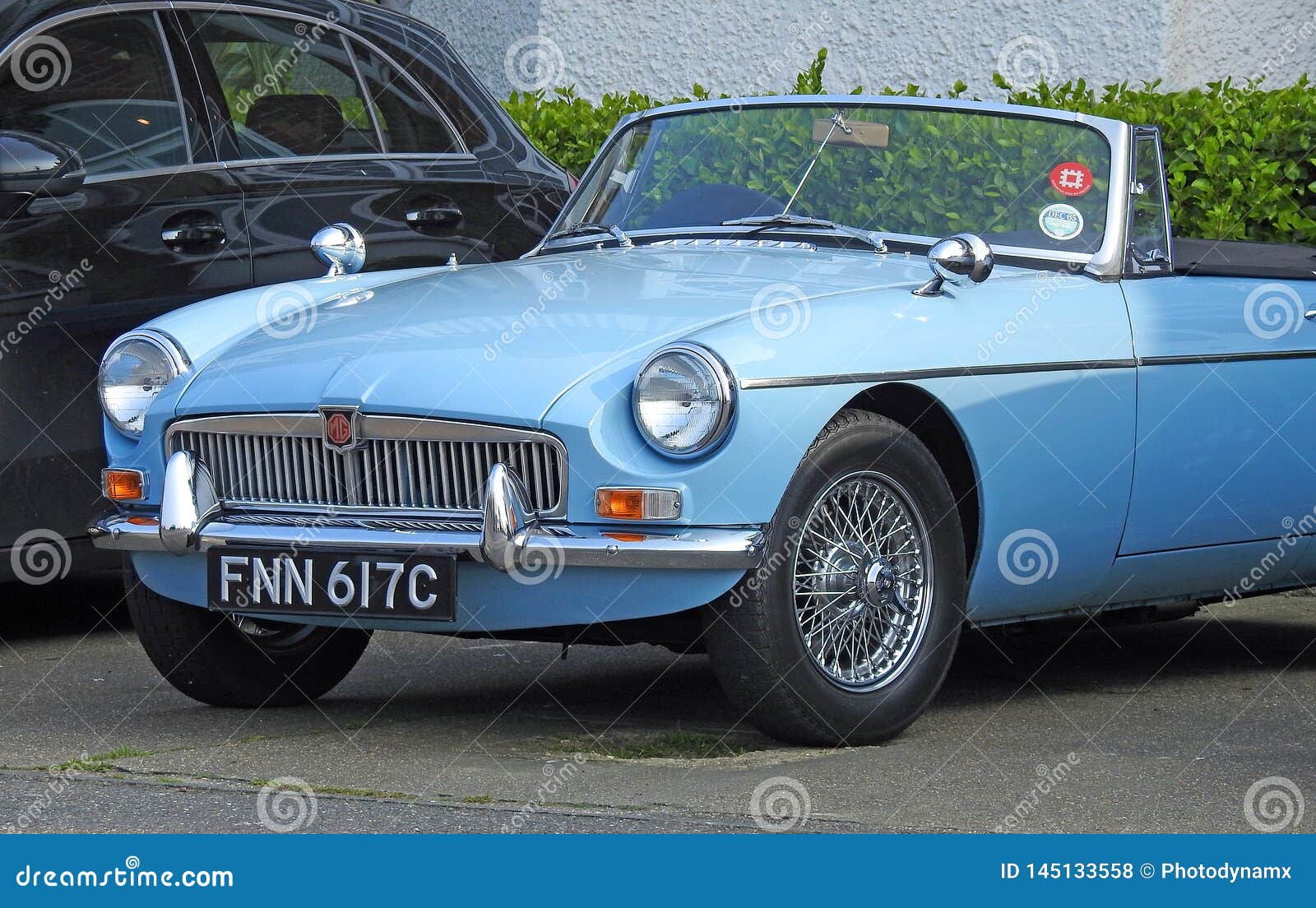 Vintage Classic Mg Car Vehicle Convertible Parked Editorial Stock Photo -  Image of drive, kent: 145133558