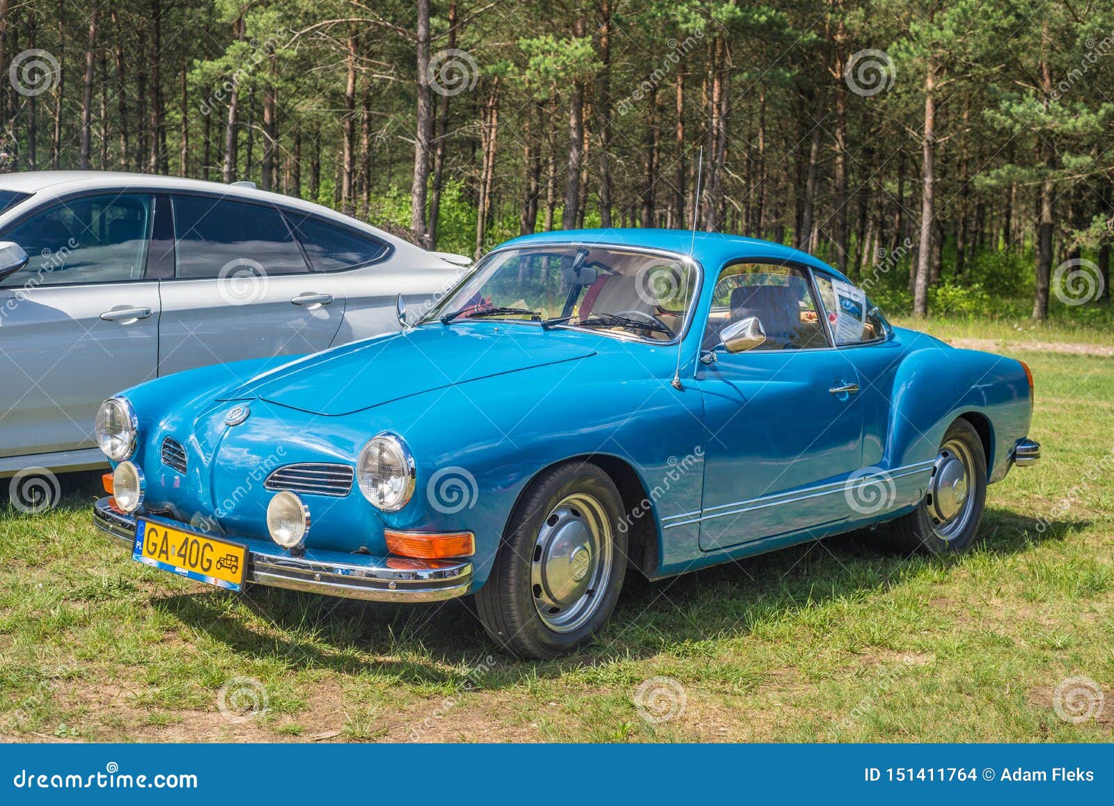 Download 706 Vintage Car Side View Yellow Photos Free Royalty Free Stock Photos From Dreamstime Yellowimages Mockups