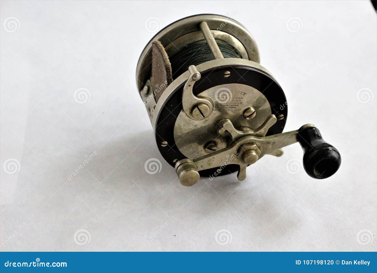 Vintage Deep Sea Fishing Reel. Stock Photo - Image of reel, thumb: 107198120