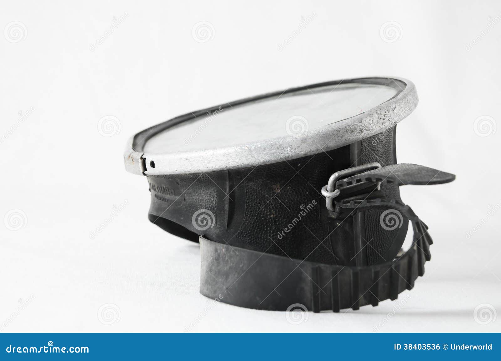 Vintage diving mask stock photo. Image of ocean, helmet 38403536