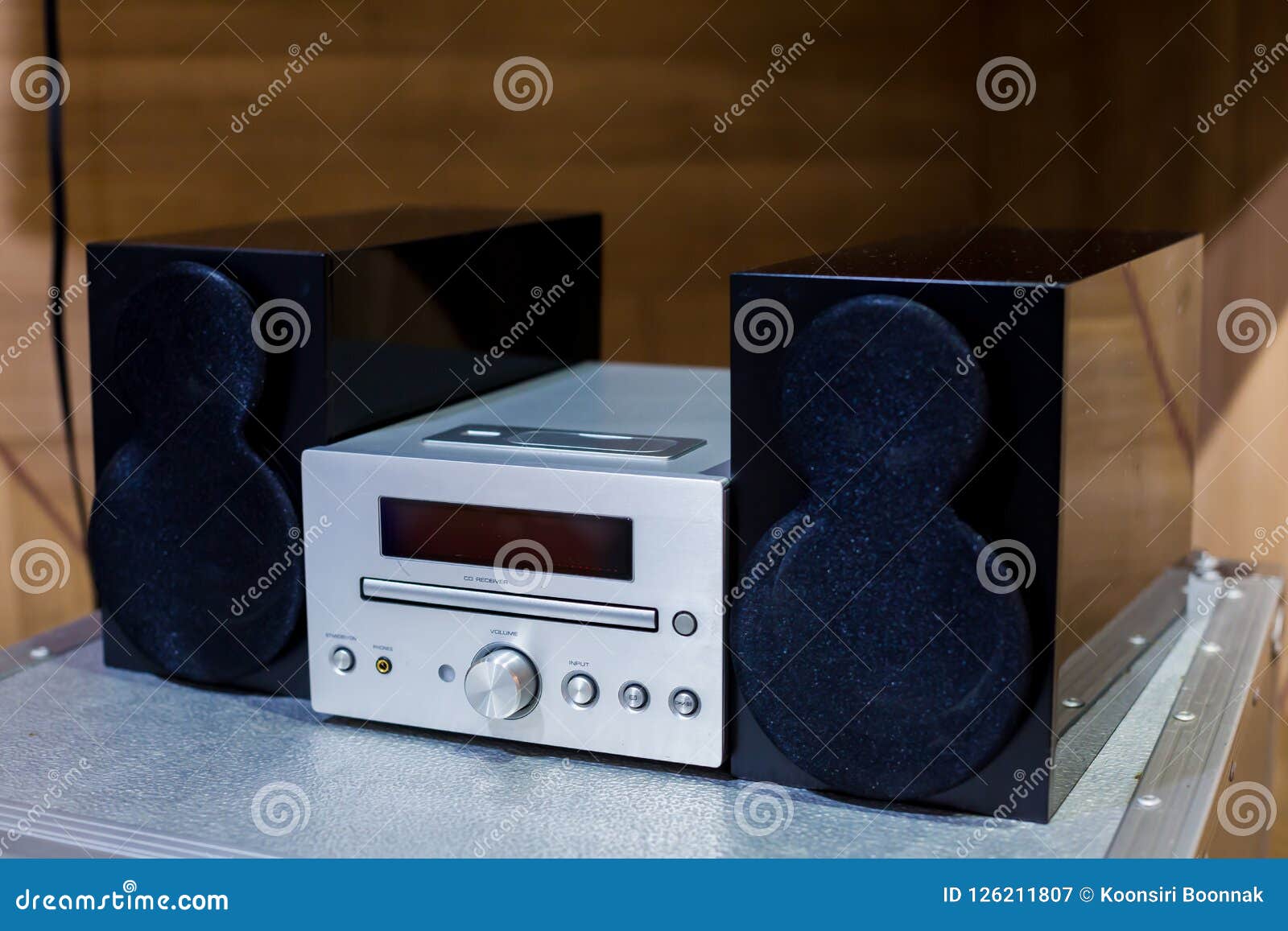 Vintage Hi Fi Stereo Amplifier Tuner Cd And Speakers Stock Image