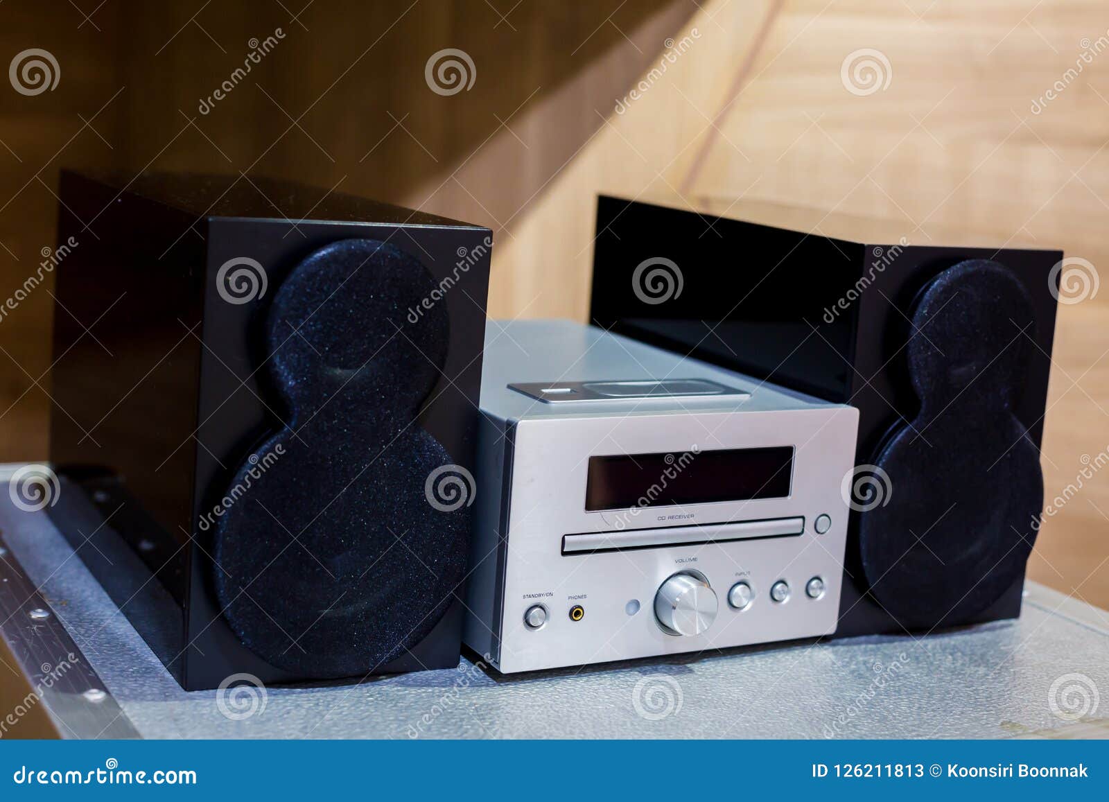 Vintage Hi Fi Stereo Amplifier Tuner Cd And Speakers Stock Image
