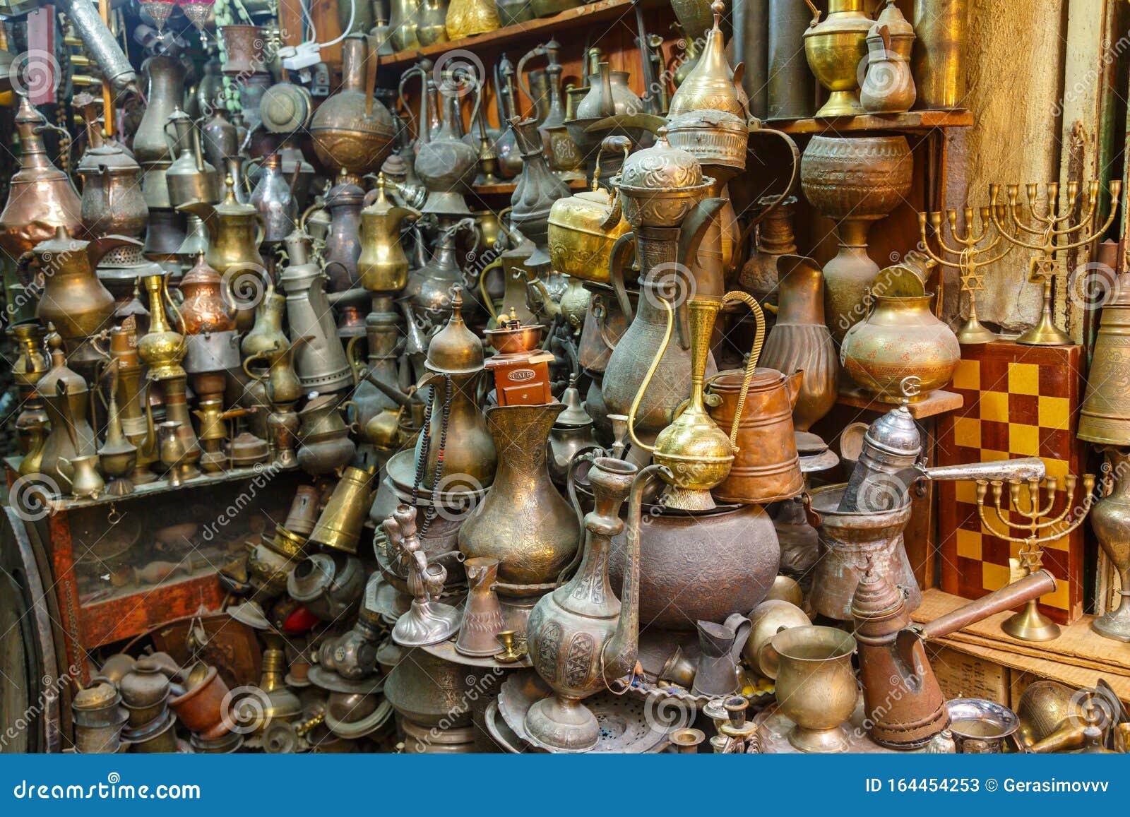 Vintage Metallic and Copper Stuff Sold on a Market in Jerusalem Old City,  Israel Stock Image - Image of object, cookware: 164454253