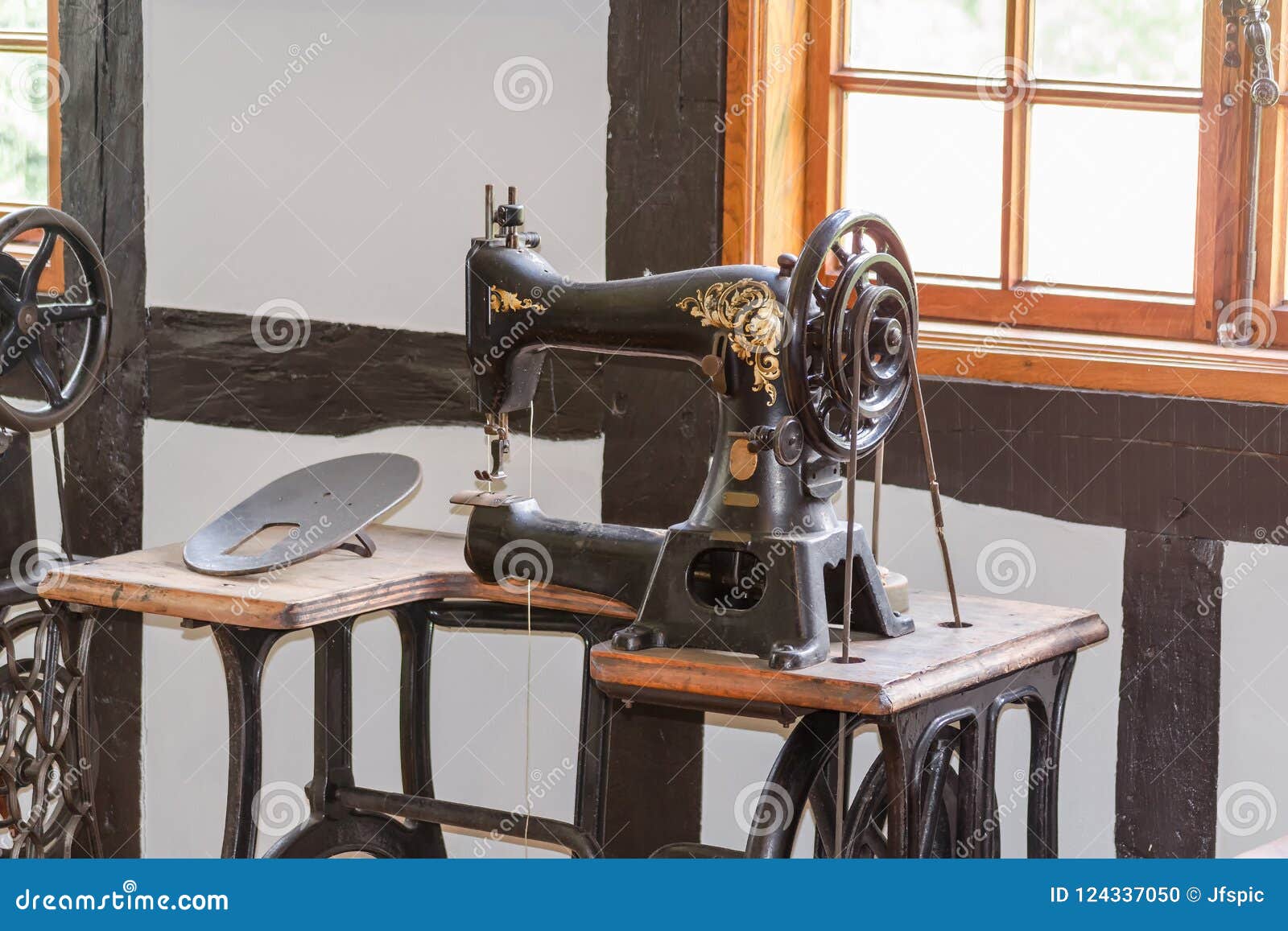 Old Antique Sewing Machine Stock Photo Image Of Metal 124337050