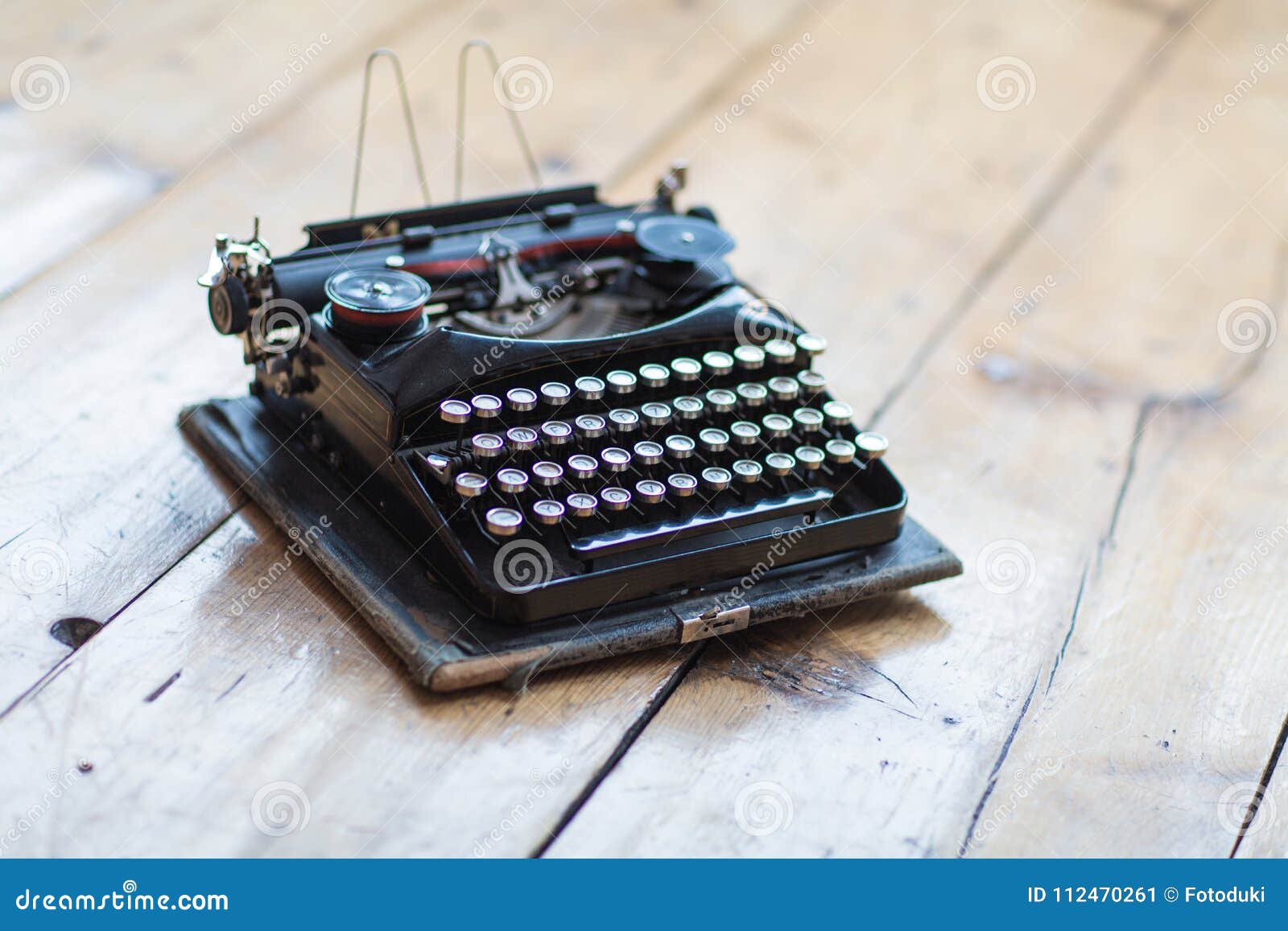 Download Retro Typewriter Desk Hero Header Photos Free Royalty Free Stock Photos From Dreamstime