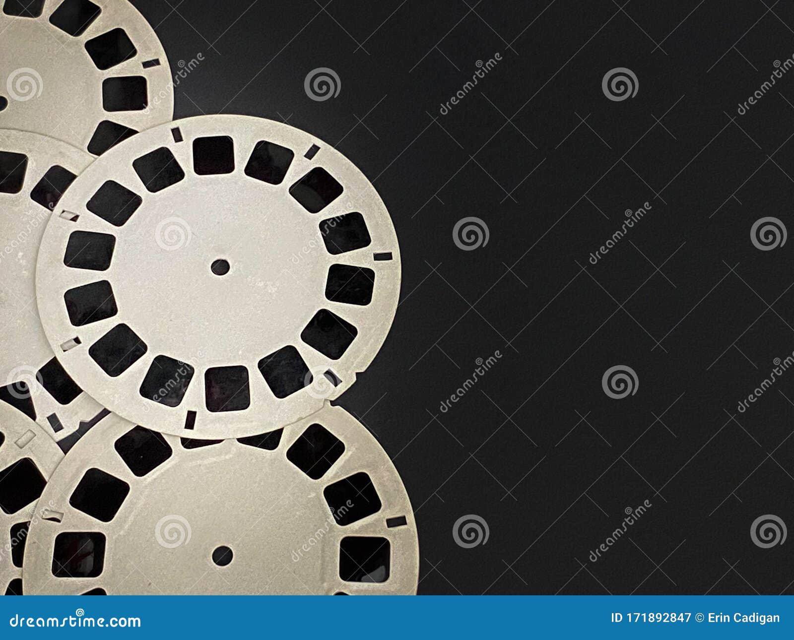 https://thumbs.dreamstime.com/z/vintage-view-master-reels-woodbridge-new-jersey-united-states-january-several-classic-shown-illustrative-editorial-171892847.jpg