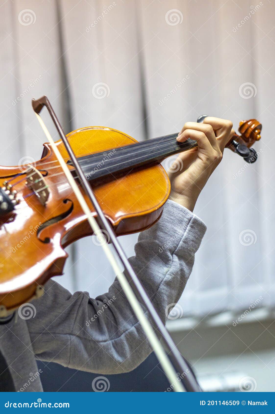 Violin Lesson, Correct Hand Position and Bow, Vertical Format Stock Image Image of concert