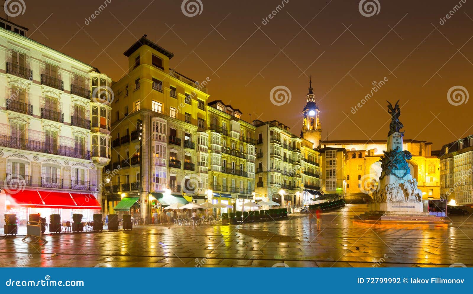 virgen blanca square in night. vitoria-gasteiz