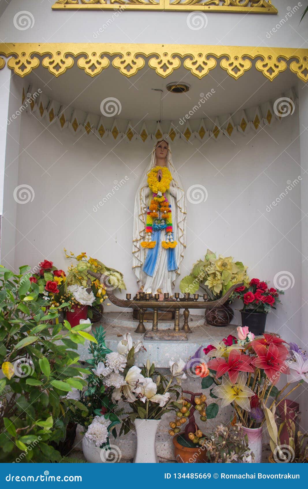 Virgin Mary Statue with Flowers in Thailand Stock Image - Image of ...