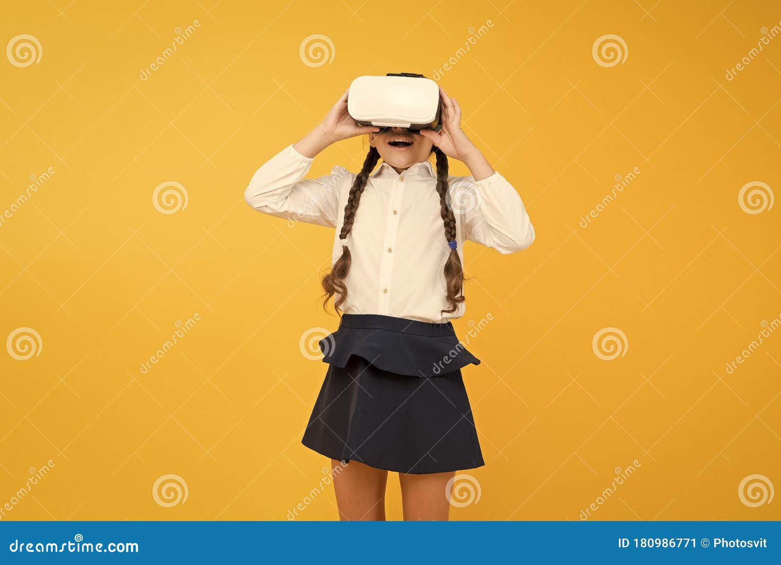 Virtual Education. Insights into Immersive Virtual Reality in Real