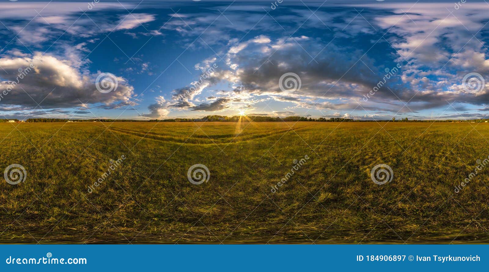 Céu do pôr do sol com nuvens noturnas como visão panorâmica hdri