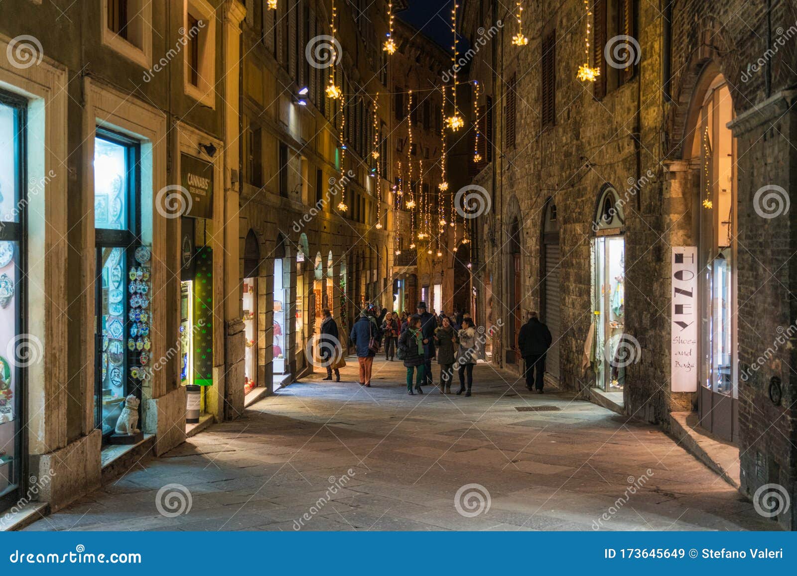 Visão Pitoresca Em Siena Durante O Tempo Do Natal. Toscana Itália.  Dezembro212019 Imagem de Stock Editorial - Imagem de medieval, xmas:  173645649