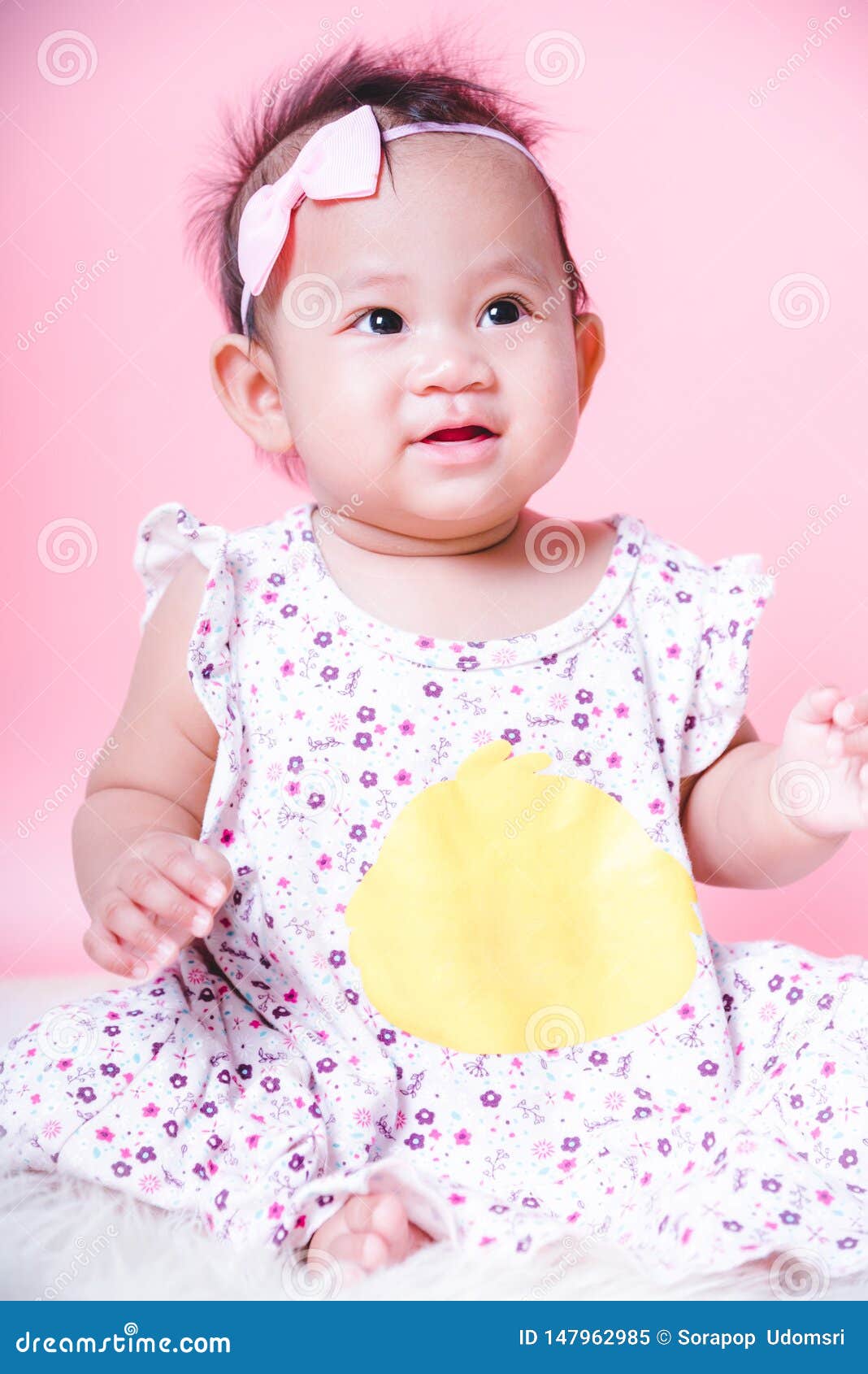 Visage De Sourire De Bebe Mignon Asiatique De Fille Image Stock Image Du Beaute Rose Visage De Sourire De Bebe Mignon Asiatique De Fille Image Stock Image Du Beaute Rose