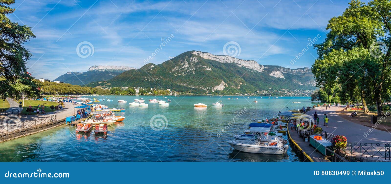 Vision Panoramica En El Lago Annecy En Francia Imagen De Archivo Editorial Imagen De Cubo Francia Vision Panoramica En El Lago Annecy En Francia Imagen De Archivo Editorial Imagen De Cubo Francia
