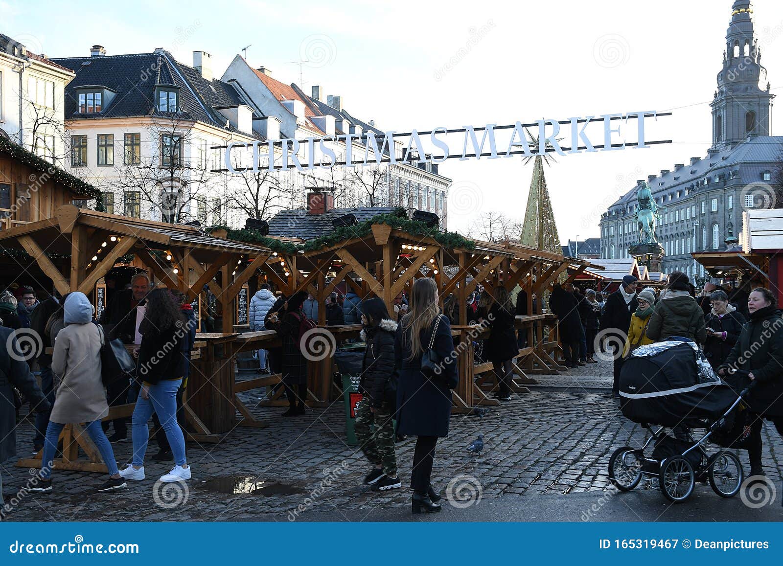 VISITORS AT CHRISTMAS MARKET IN COPENHAGEN. Copenhagen /Denmark/ 29 November2019/Tourists and tarvelers visitor at Christmas Market on hjbroblads in danish capital. Photo..Francis Joseph Dean / Deanpictures