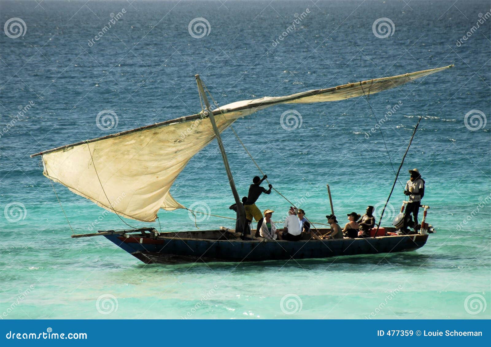 Vissers Op Het Eiland Van Zanzibar Redactionele Stock Afbeelding