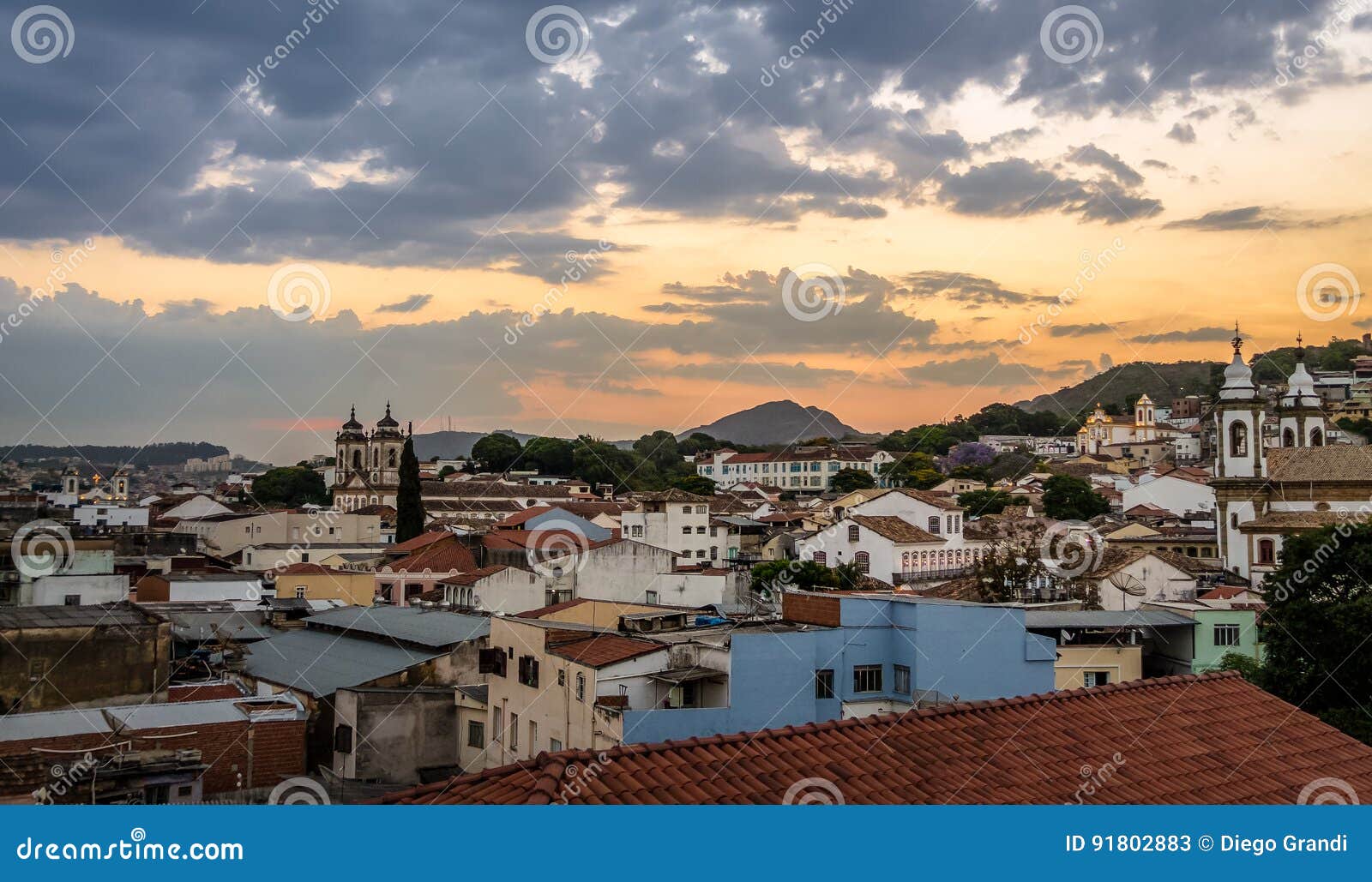 São João Del Rei, Minas Gerais:paisagem Com Vista Para Belas Casas