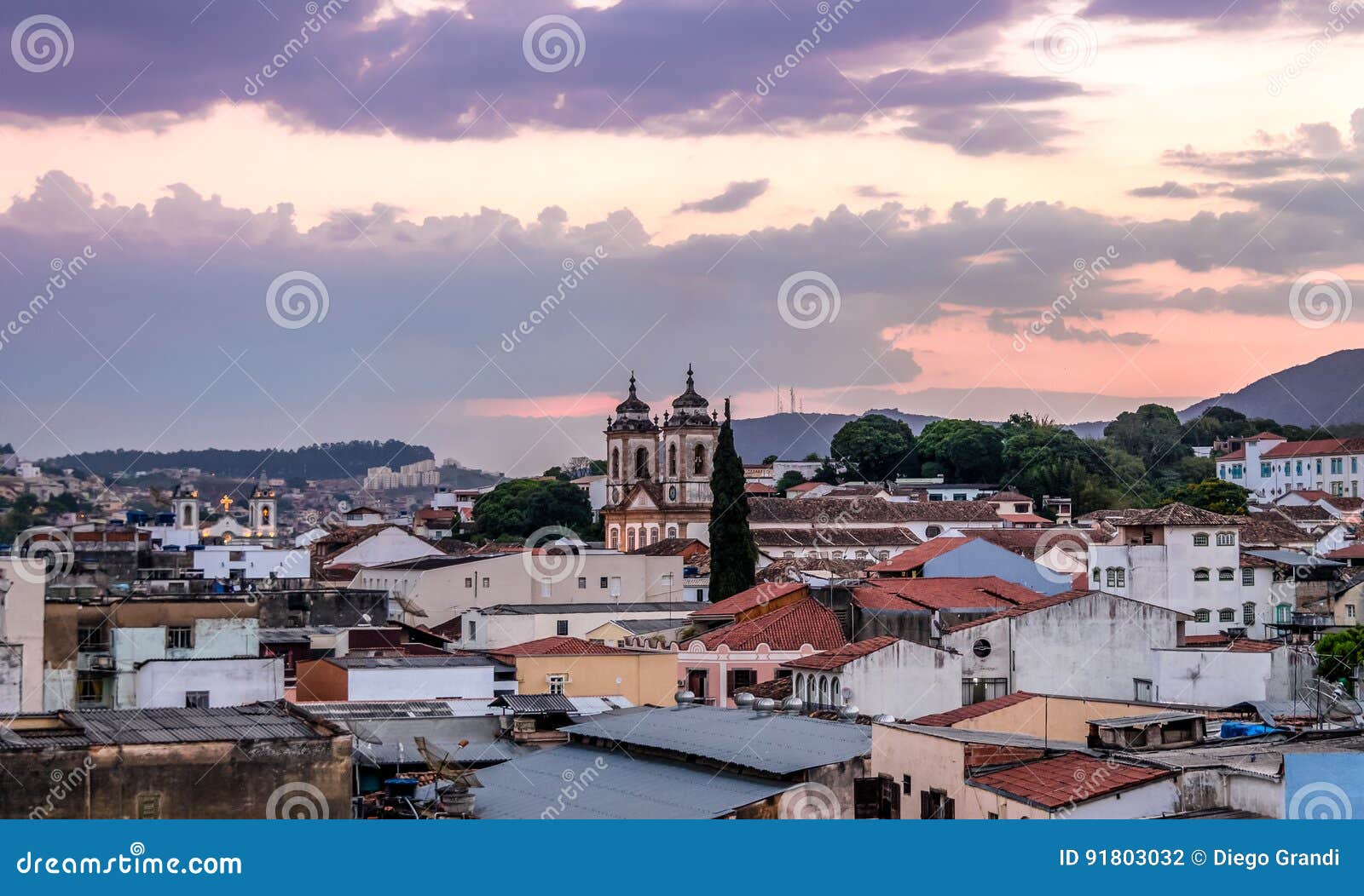 São João Del Rei, Minas Gerais:paisagem Com Vista Para Belas Casas