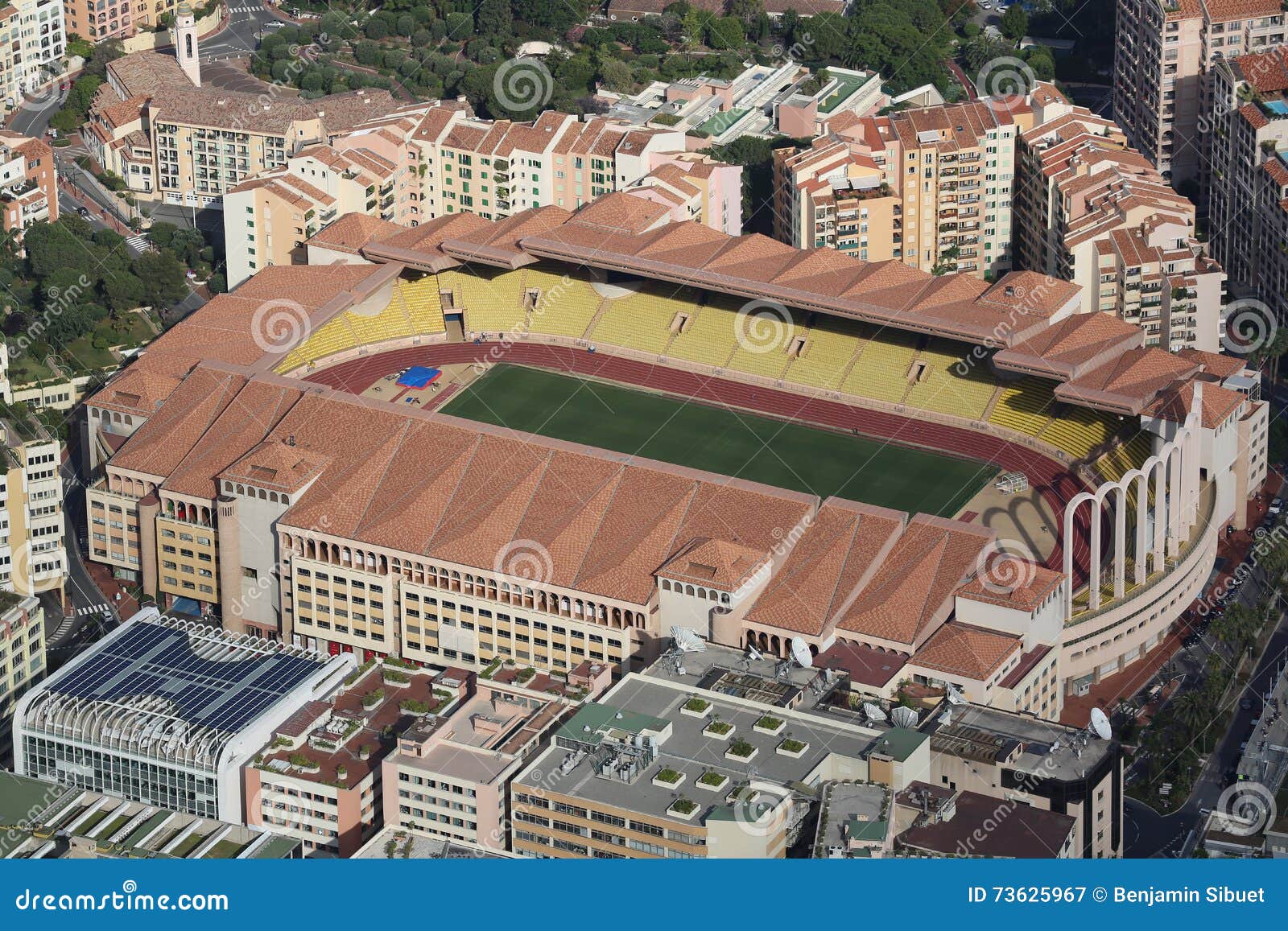 Vista Aerea Di Stade Louis II Nel Monaco Fotografia Editoriale - Immagine  di cityscape, costruzioni: 73625967