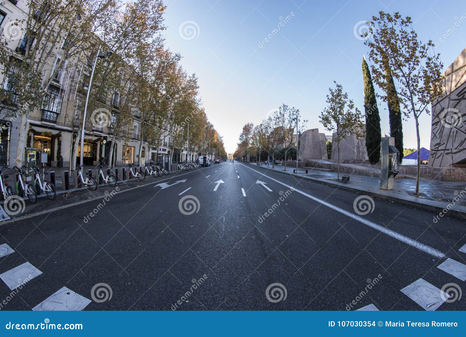 Calle Serrano Madrid Stock Photos - Free & Royalty-Free Stock Photos from  Dreamstime