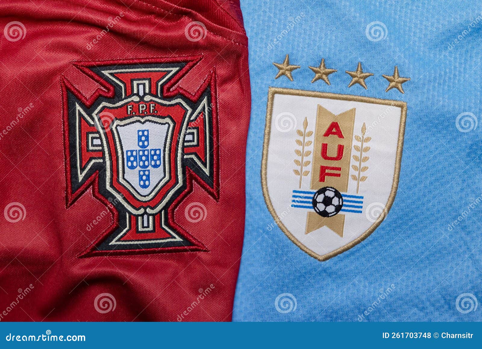 Vista Del Logo De Portugal Contra Selección De Fútbol Uruguay