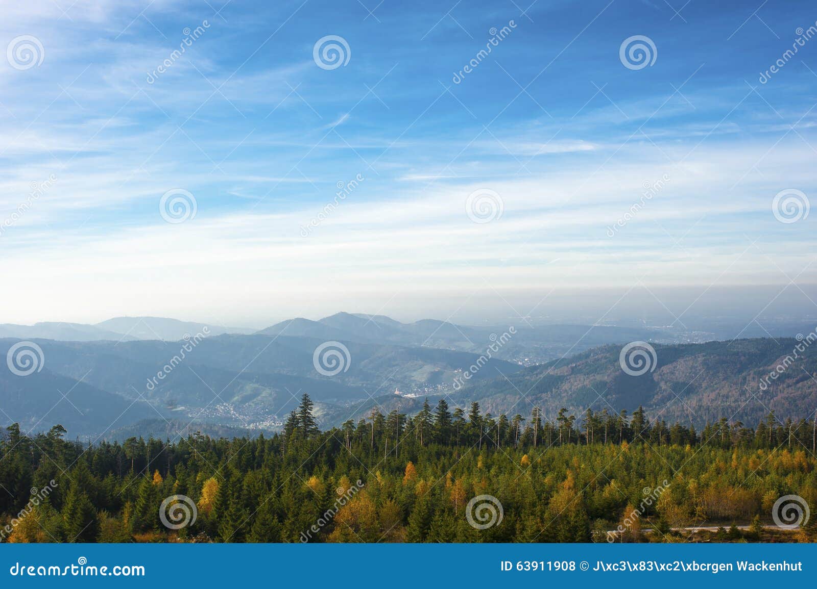 Vista di Hohlohturm dalla torre anche Wilhelm imperiale in Reichenbach Kaltenbronn, foresta nera, Baden-Wurttemberg, Germania, Europa