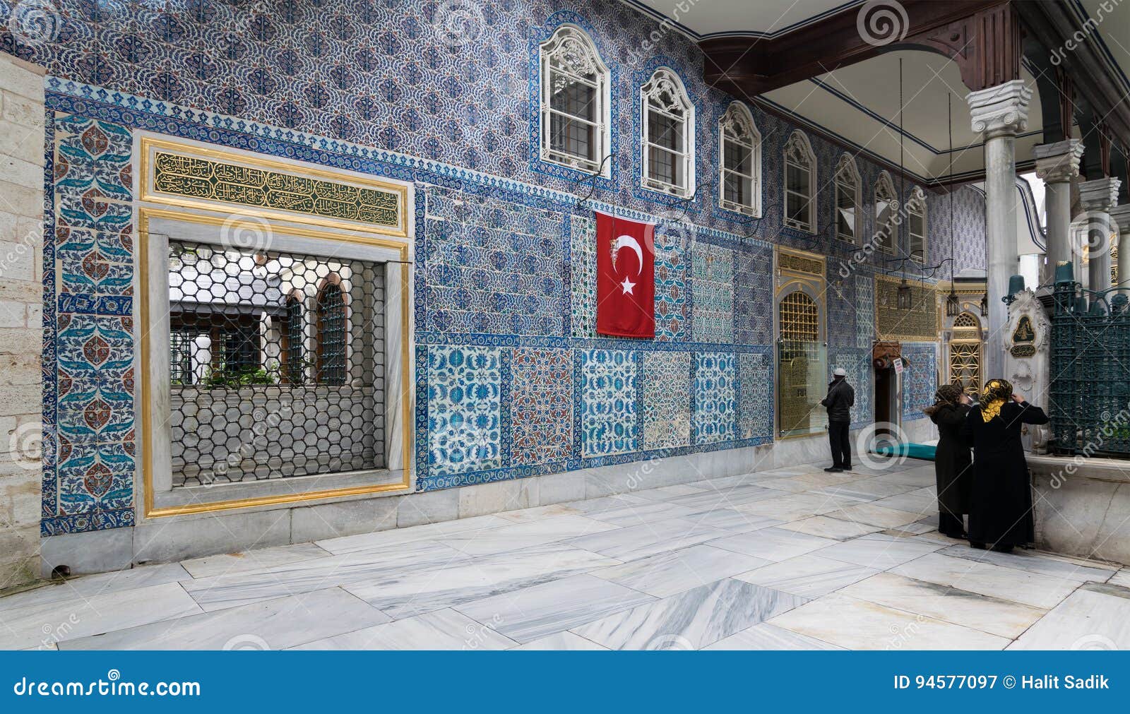 Абу аль ансари. Мечеть Абу Аюба Аль-Ансари. Могила Абу Аюба Аль Ансари. Турция мечеть Султана Эйюпа.