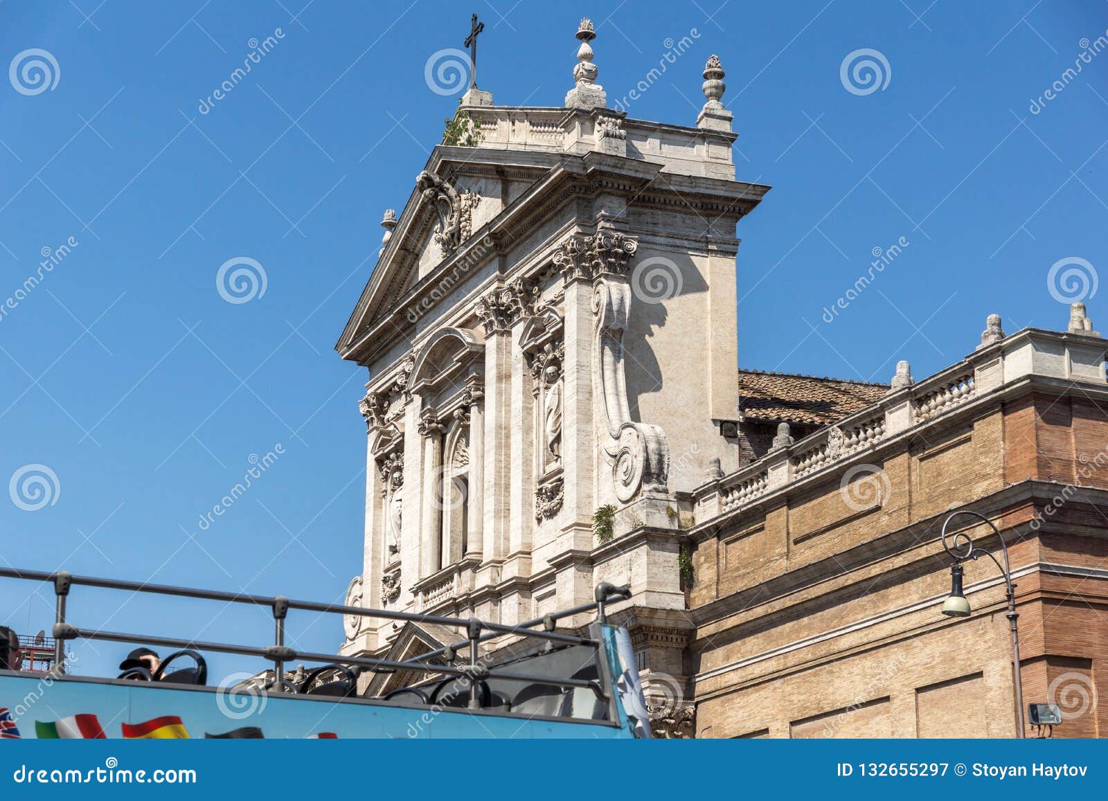 Vista Que Sorprende De La Iglesia De Santa Susanna En Los Baños De  Diocletian En Roma, Italia Fotografía editorial - Imagen de barroco,  exterior: 132655297
