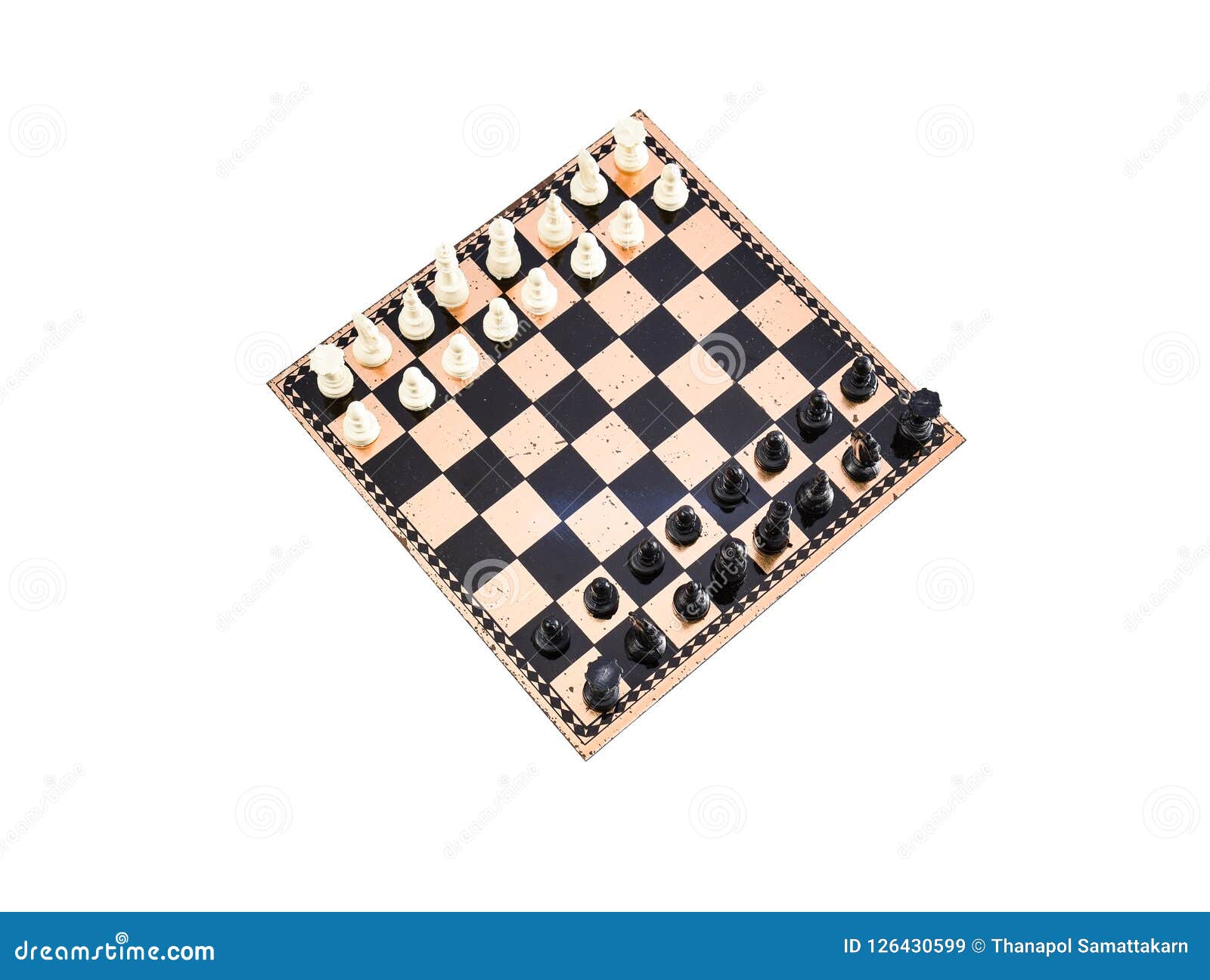 vista superior do jogo de xadrez no tabuleiro de xadrez 6724973