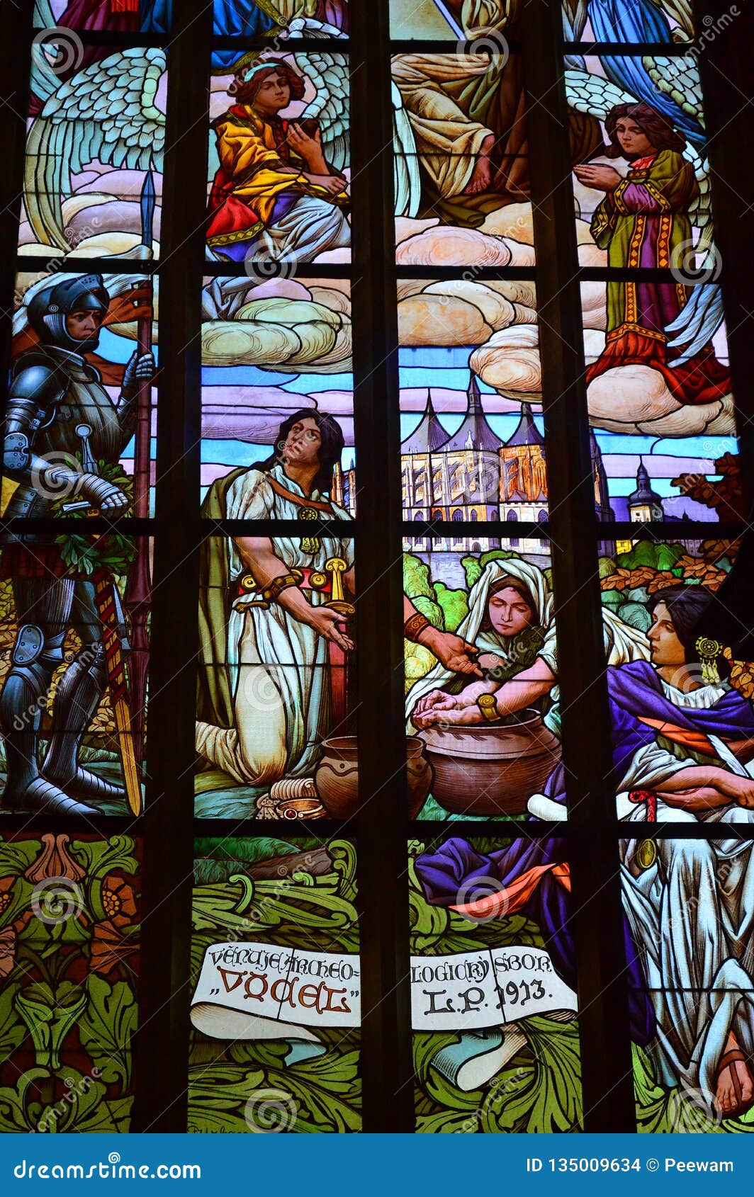 Vitral - Interior De La Iglesia Del St Barbara, Kutna Hora, República Checa  Foto de archivo - Imagen de famoso, iglesia: 135009634