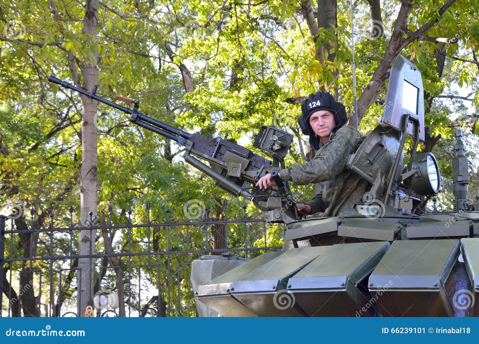T-72B1 - Página 6 Vladivostok-october-soldier-armed-forces-russian-federation-heavy-machine-gun-nsv-nsvt-utes-66239101