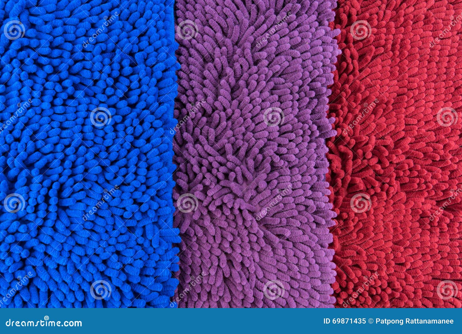 Voetschraper 3 Rode Kleur, Blauw, Purper Stock Afbeelding - patroon, vezel: 69871435