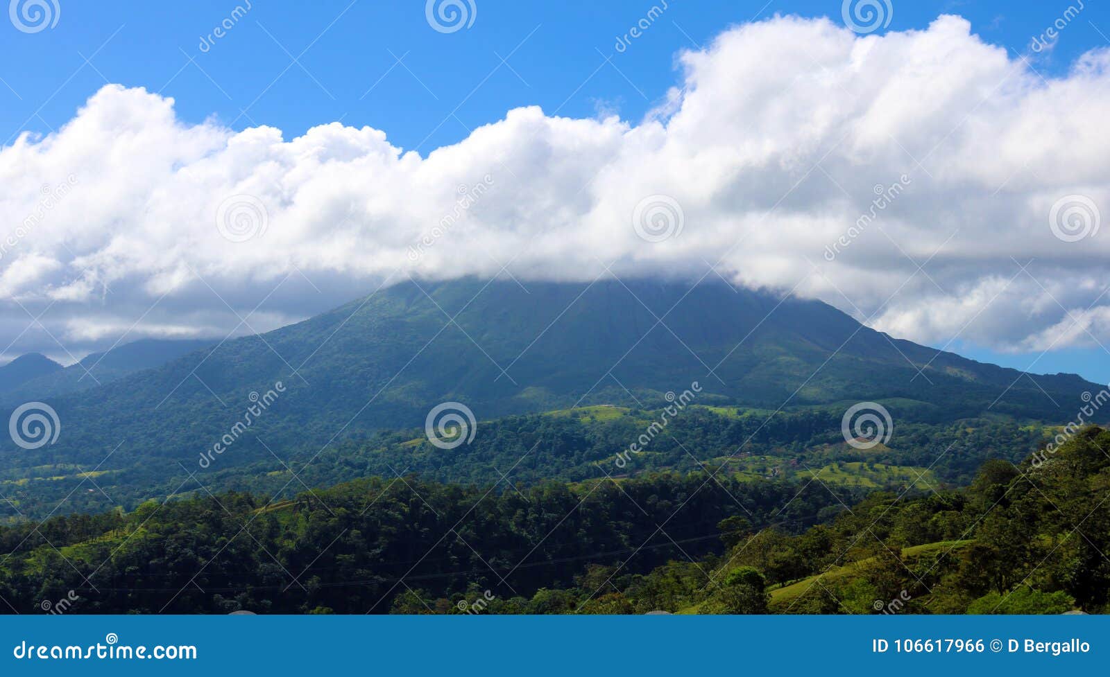 arenal jungle volcano in costa rica central america volcan active