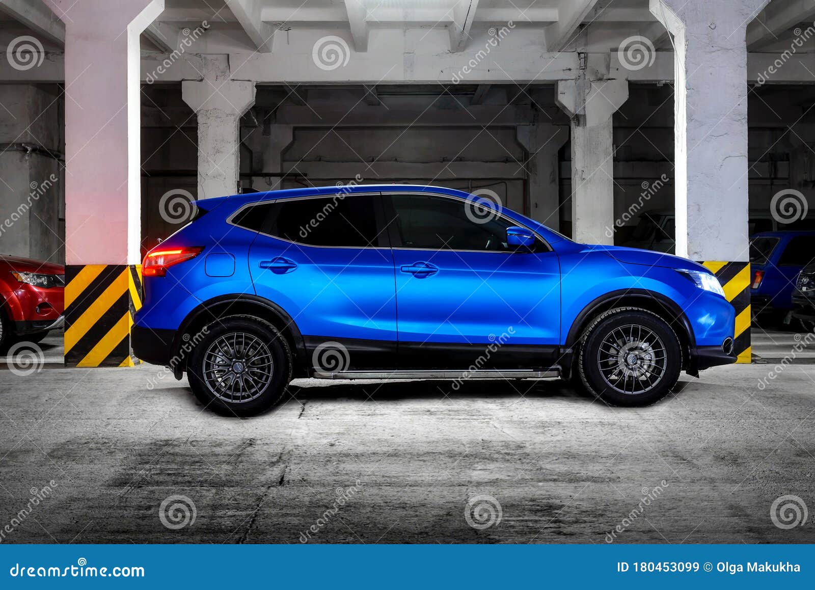 Vorkuta, Komi / Russia - 12 08 2017: Nissan Qashqai Metallic Blue Crossover in a Closed Parking Lot on a Dark Background Editorial Stock Image - Image of qashqai, komi: 180453099