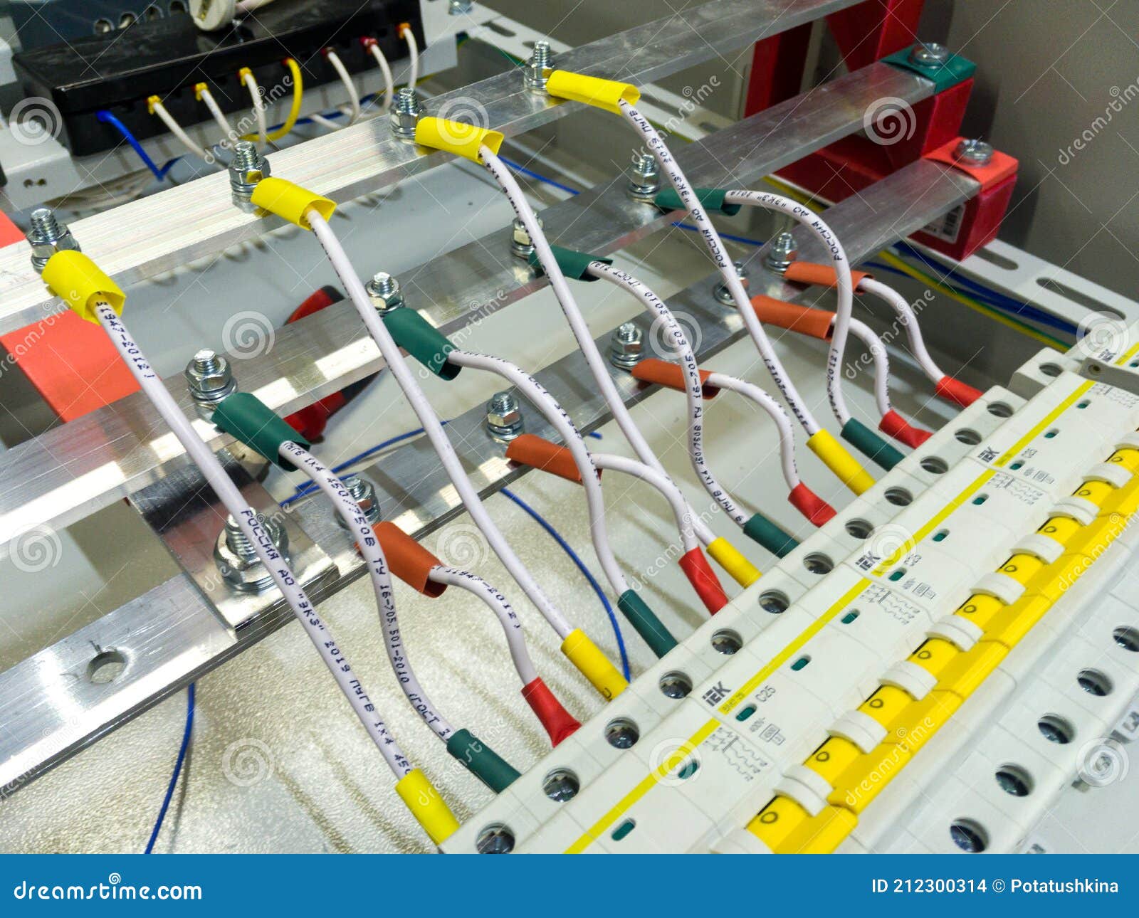 Connection of Circuit Breakers To the Phase Buses of the Electrical