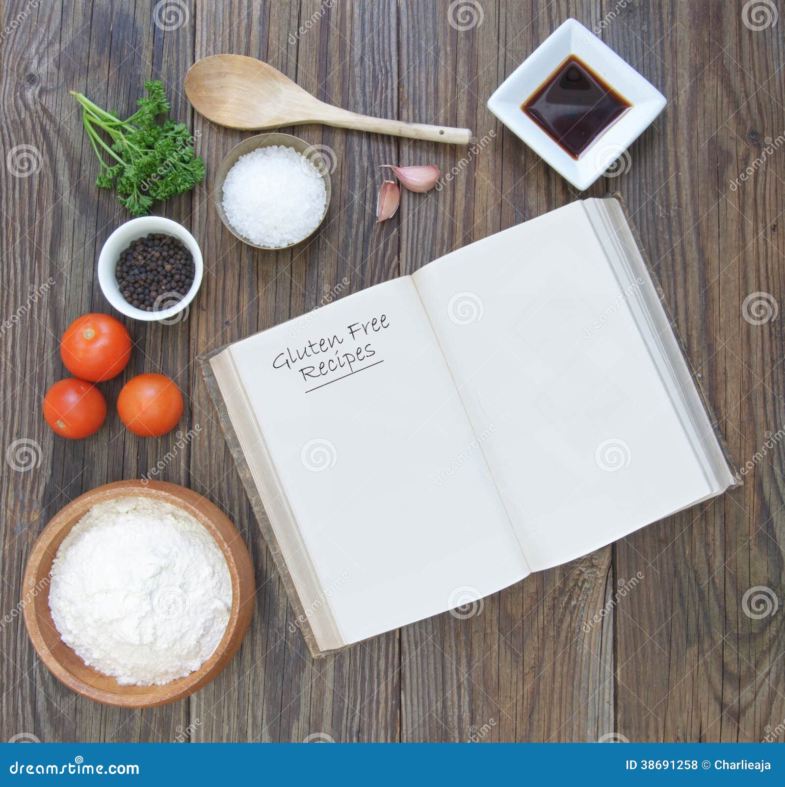 Vrij gluten stock foto. Image of keuken, baksel, deegwaren 38691258