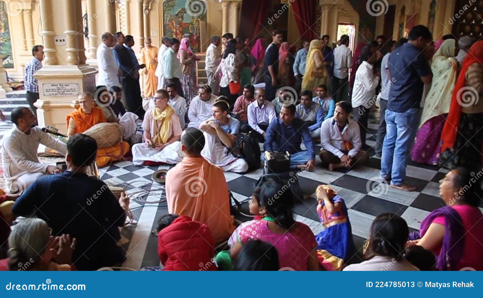 hare krishna hare krishna, krishna - Iskcon vrindavan