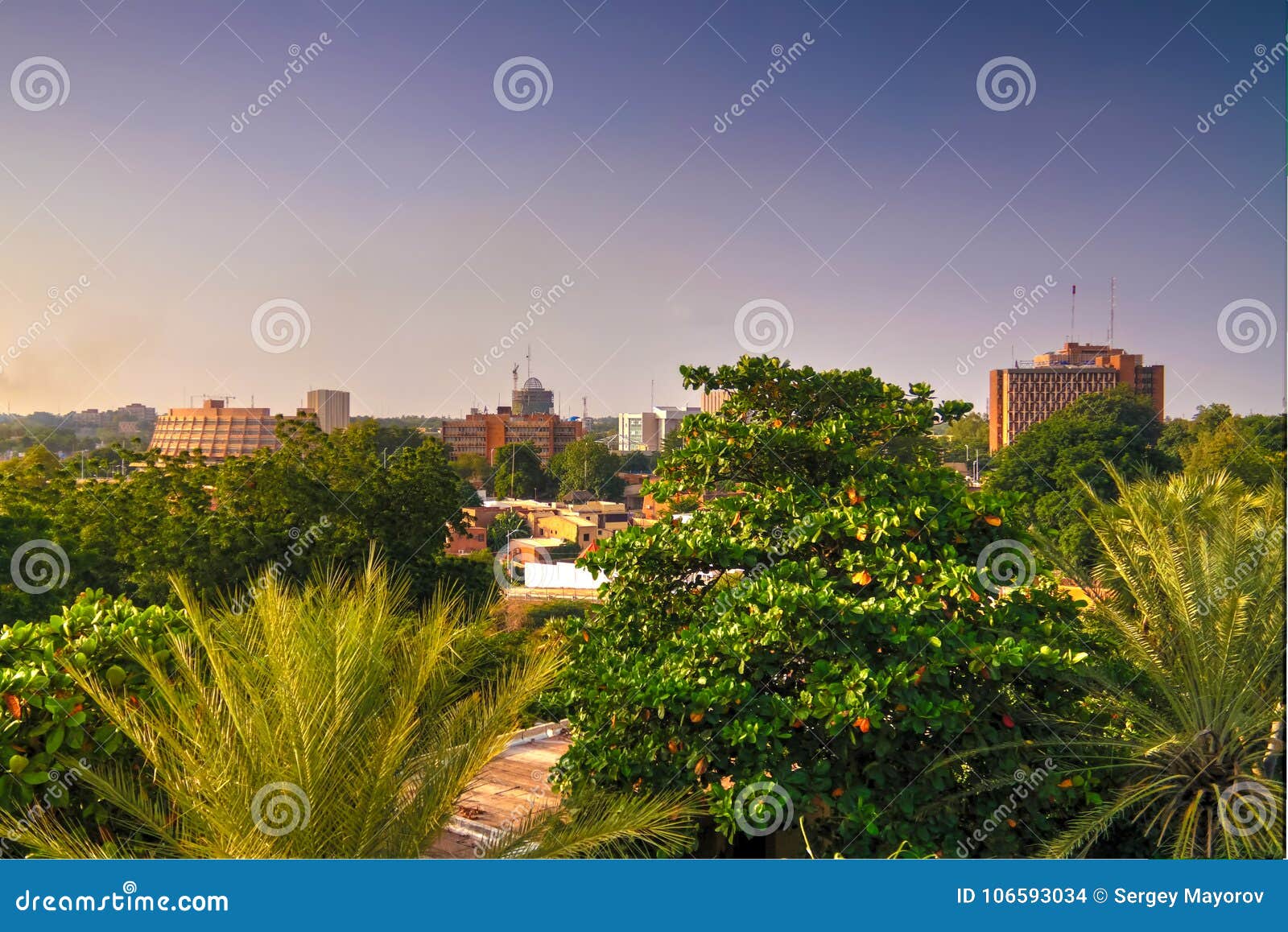 Vue Aérienne Vers Le Fleuve Niger à Niamey Au Coucher Du