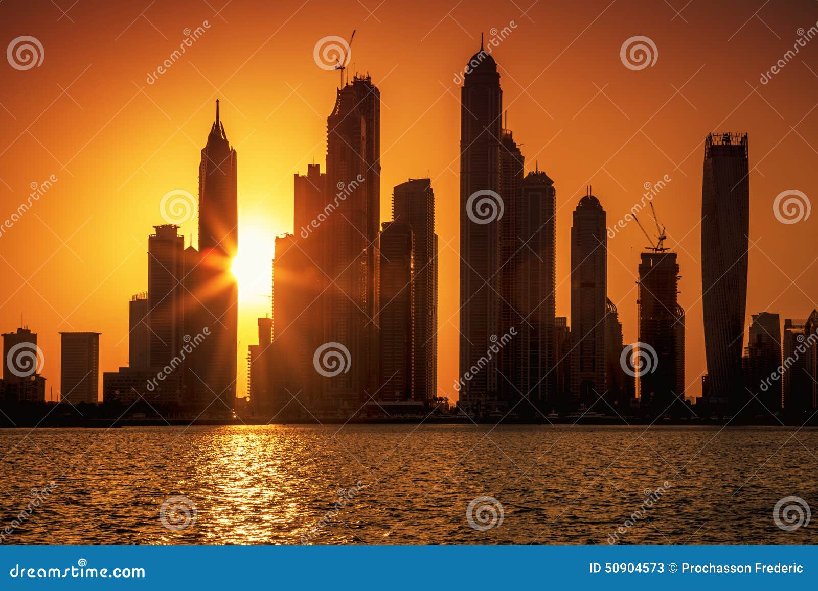 Vue De Dubaï Au Lever De Soleil Image Stock Image Du