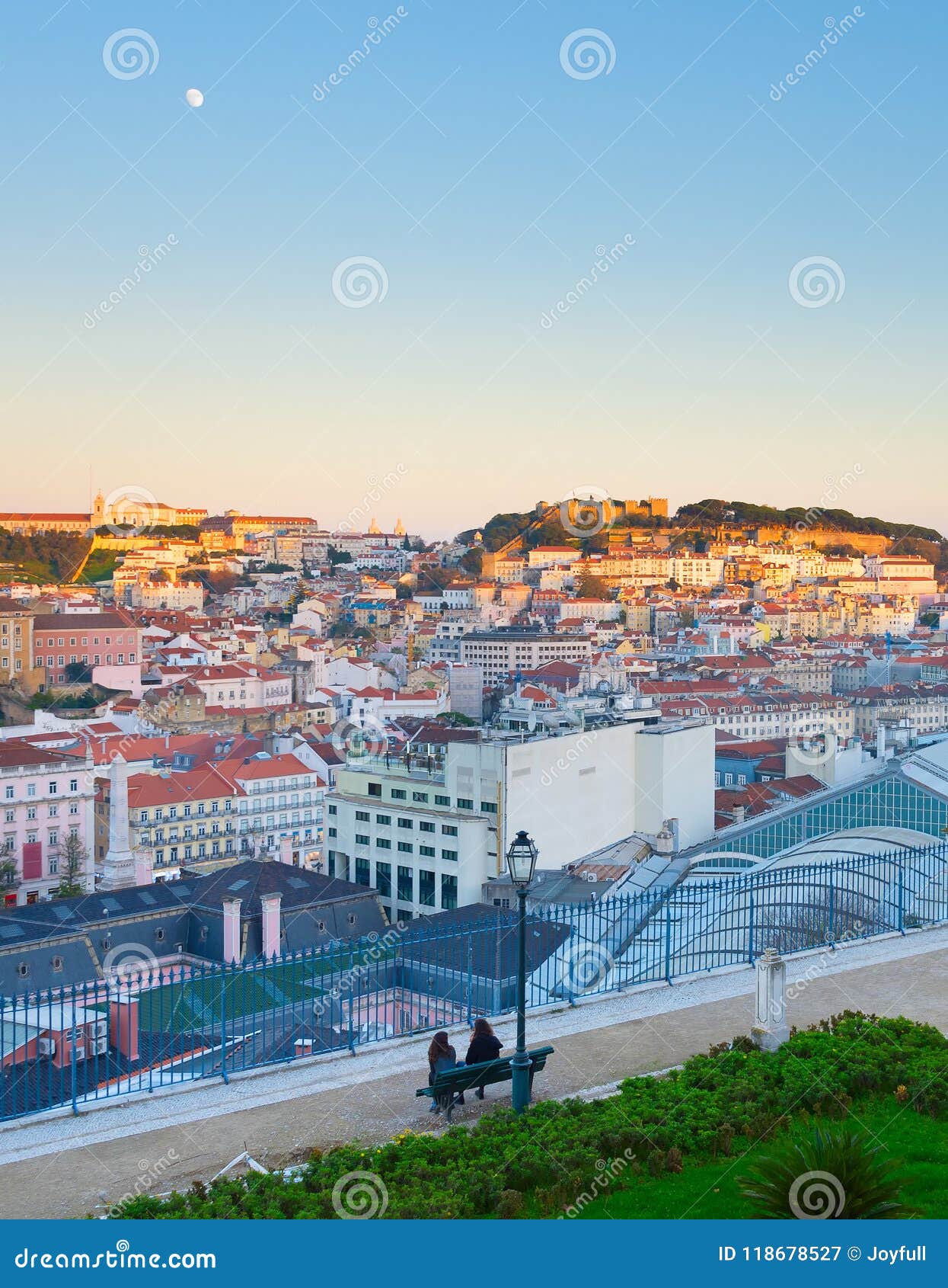 Vue De Lisbonne Au Coucher Du Soleil Portugal Photographie