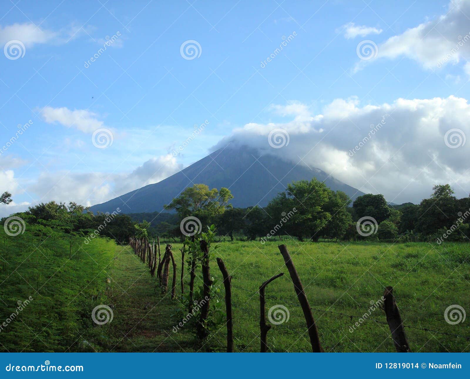 Vulkaan in Nicaragua. Een vulkaan in Eilanden Ometepe Nicaragua