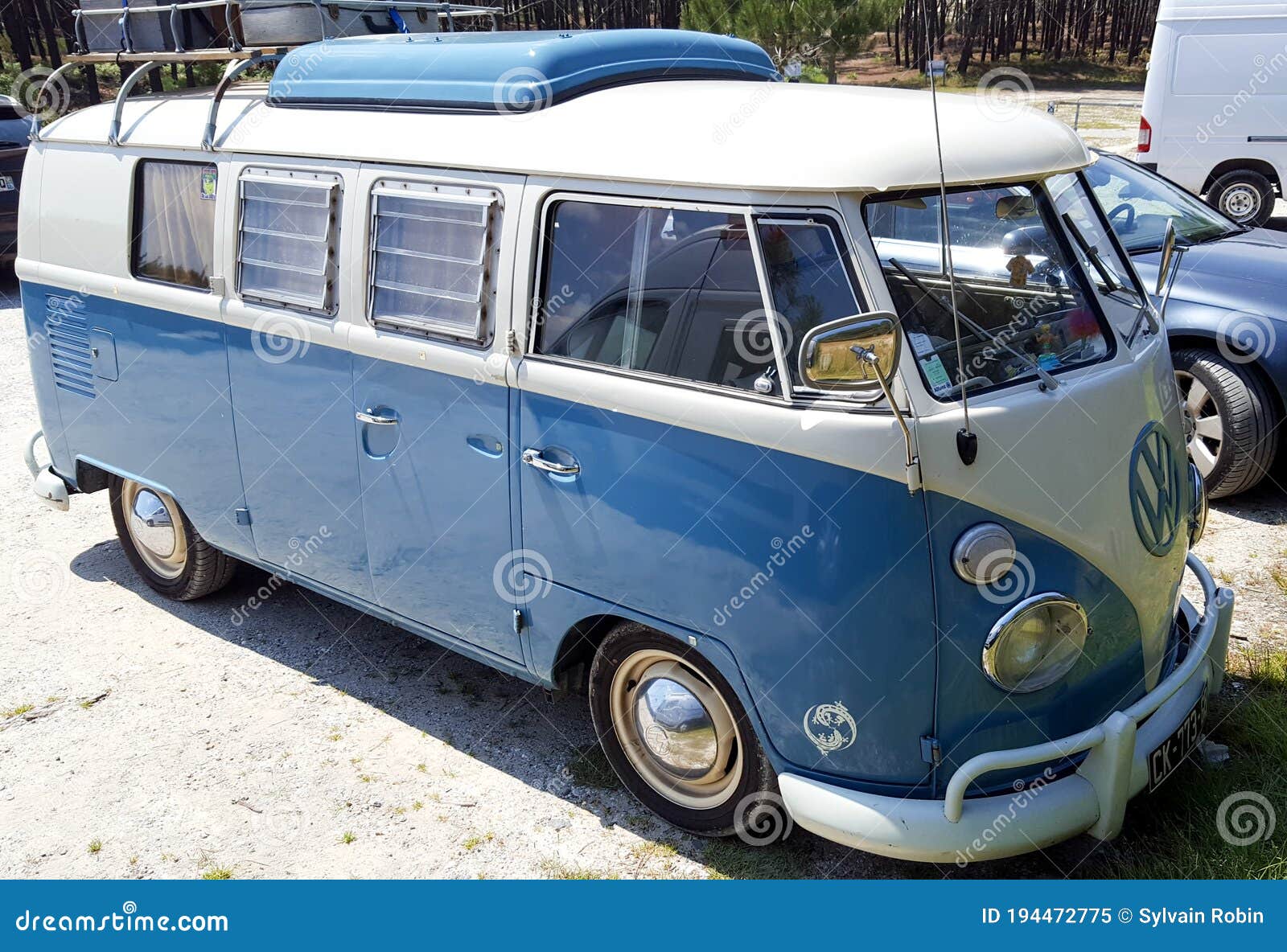 Vw Volkswagen Tipo 2 Vw Bulli Transportador Antiguo Vintage Retro Clasico Bus Kombi Imagen Editorial Imagen De Verano Cultura Vw Volkswagen Tipo 2 Vw Bulli Transportador Antiguo Vintage Retro Clasico Bus Kombi Imagen Editorial Imagen De Verano Cultura