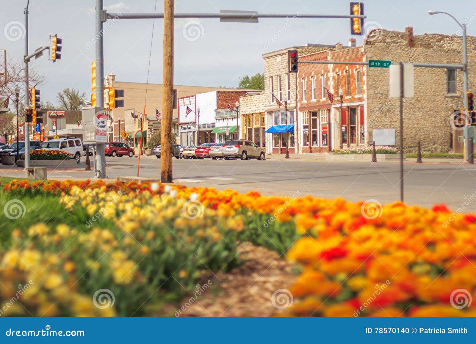 W centrum Wamego, Kansas obraz editorial. Obraz złożonej z pogodny