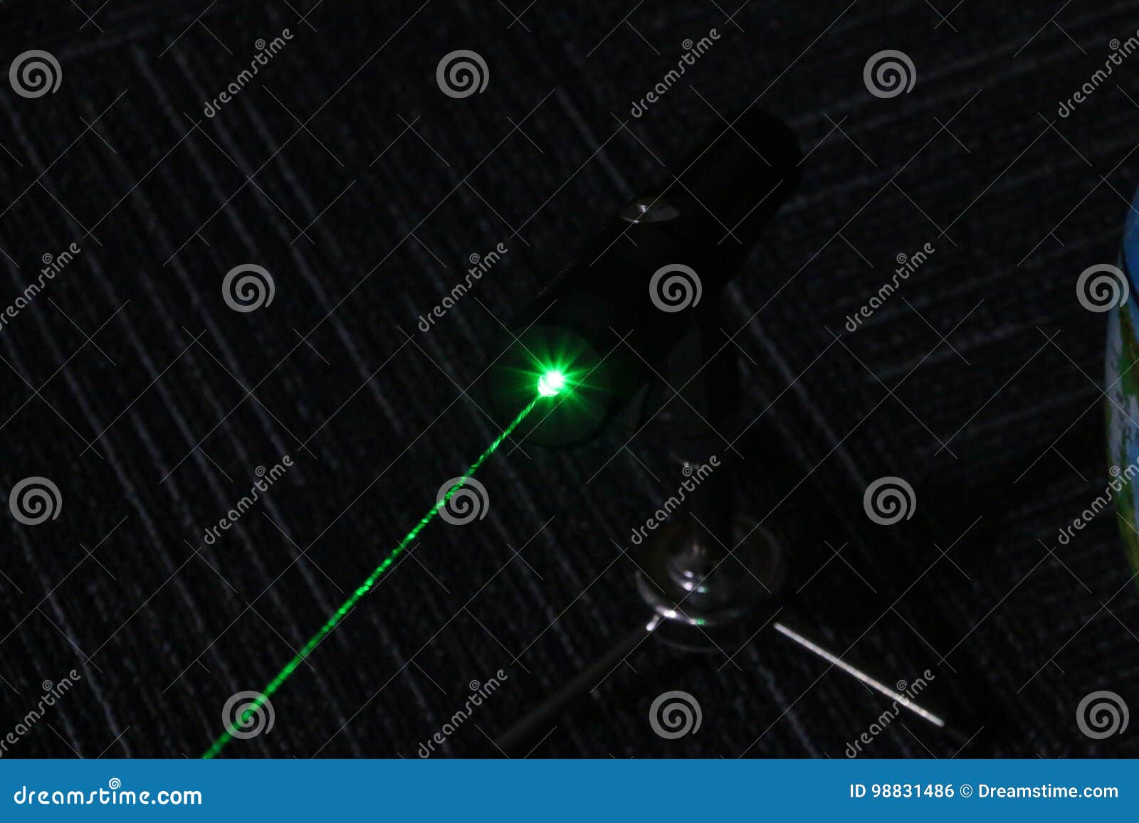 1w powerful green laser pointer